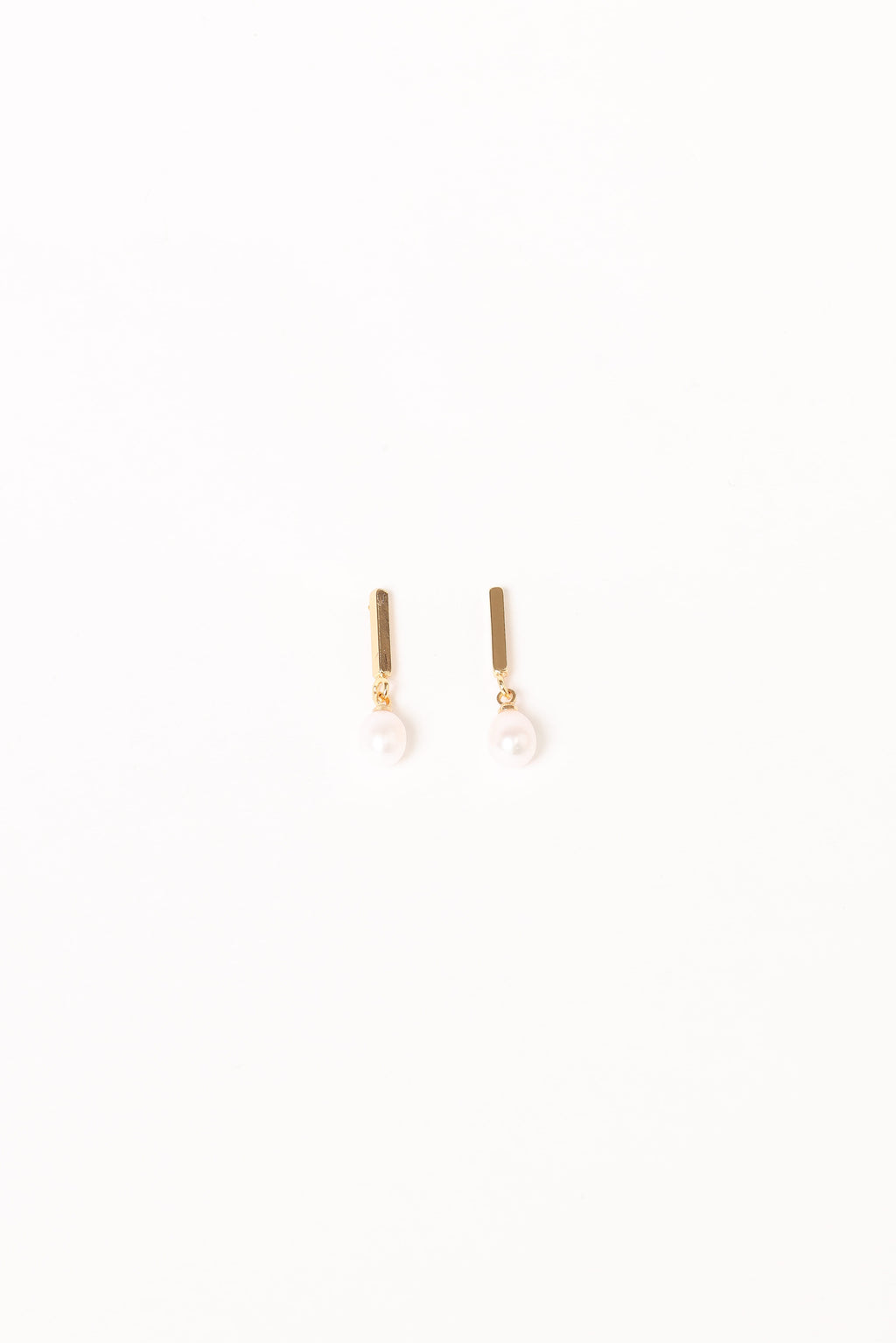 Calista Earrings - Gold/Pearl