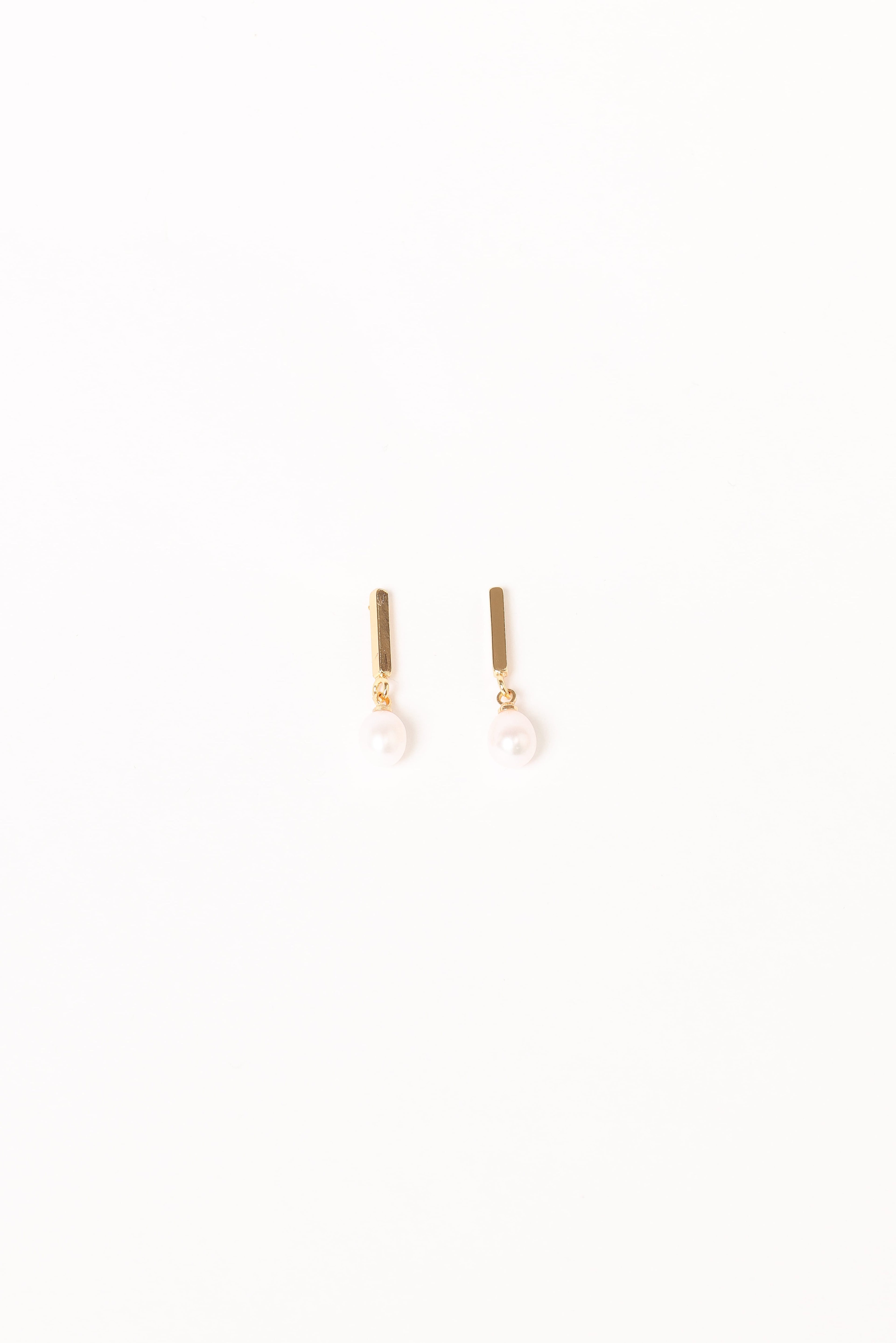 Calista Earrings - Gold/Pearl