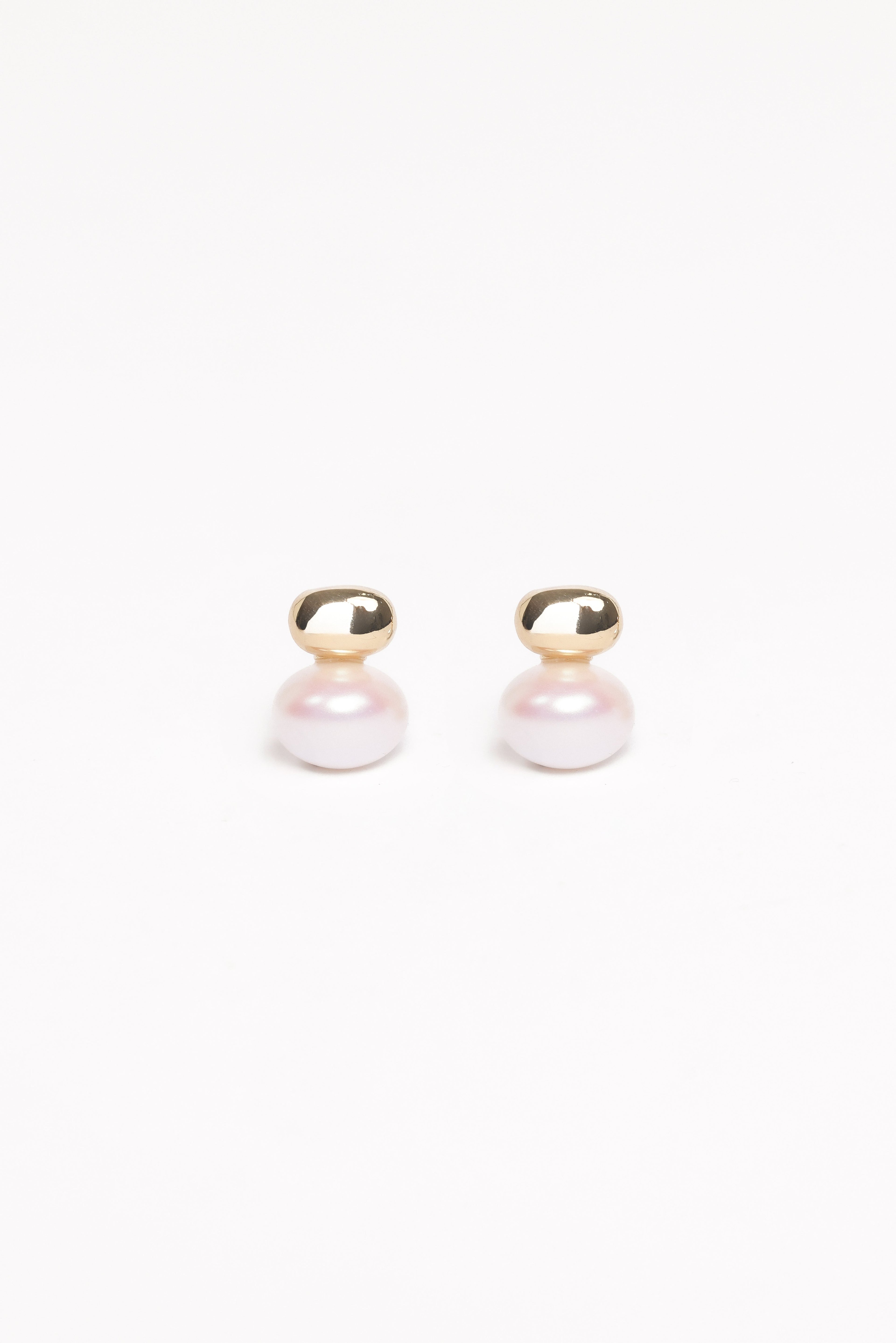 Karlie Earrings - Pearl