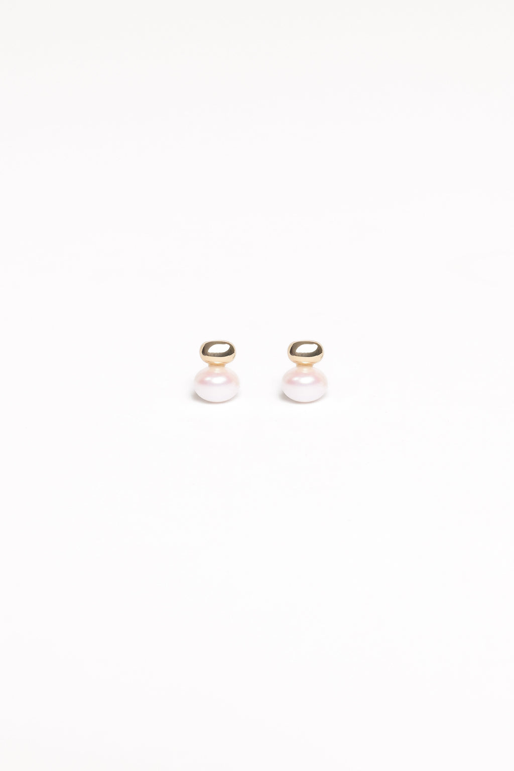 Karlie Earrings - Pearl