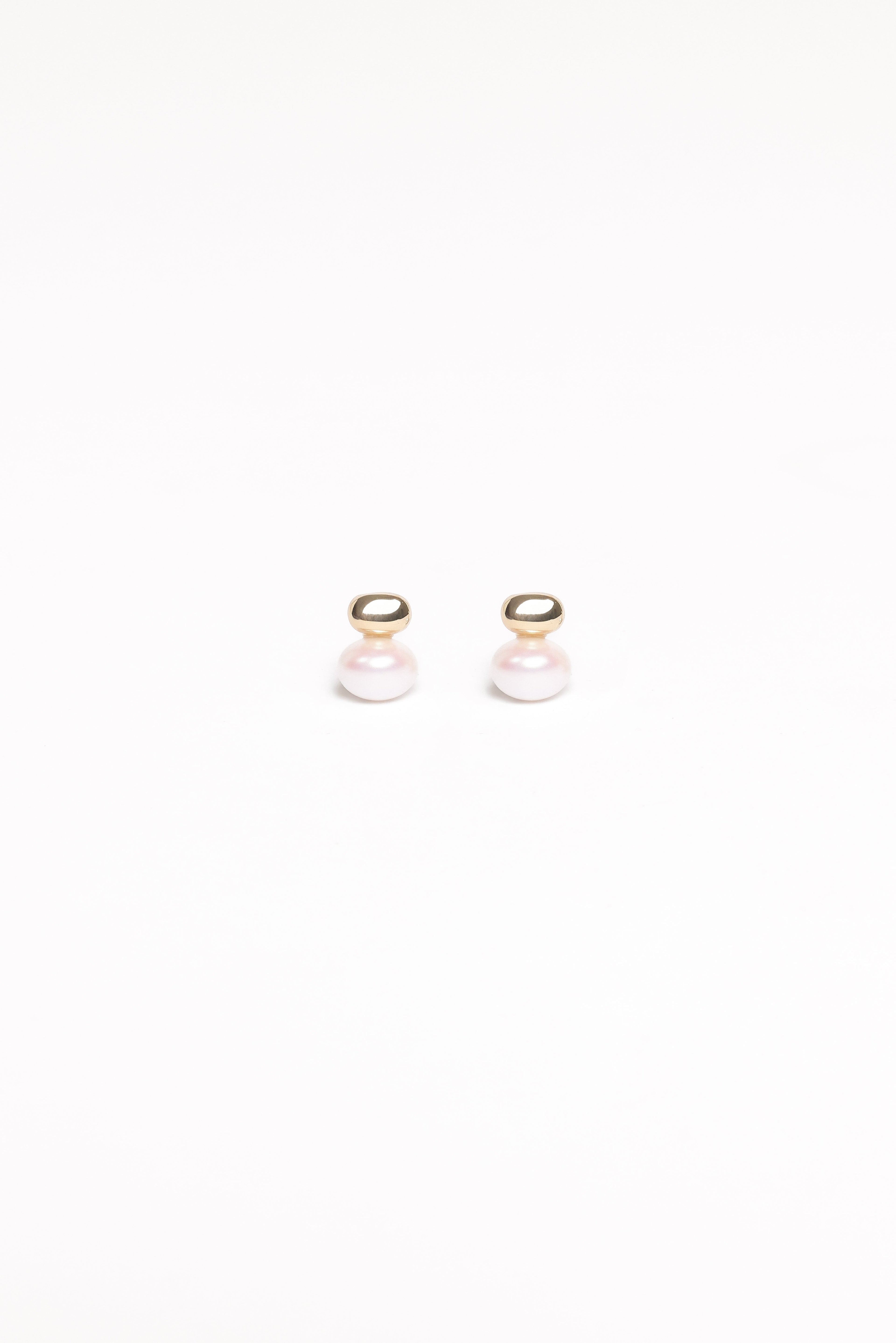 Karlie Earrings - Pearl