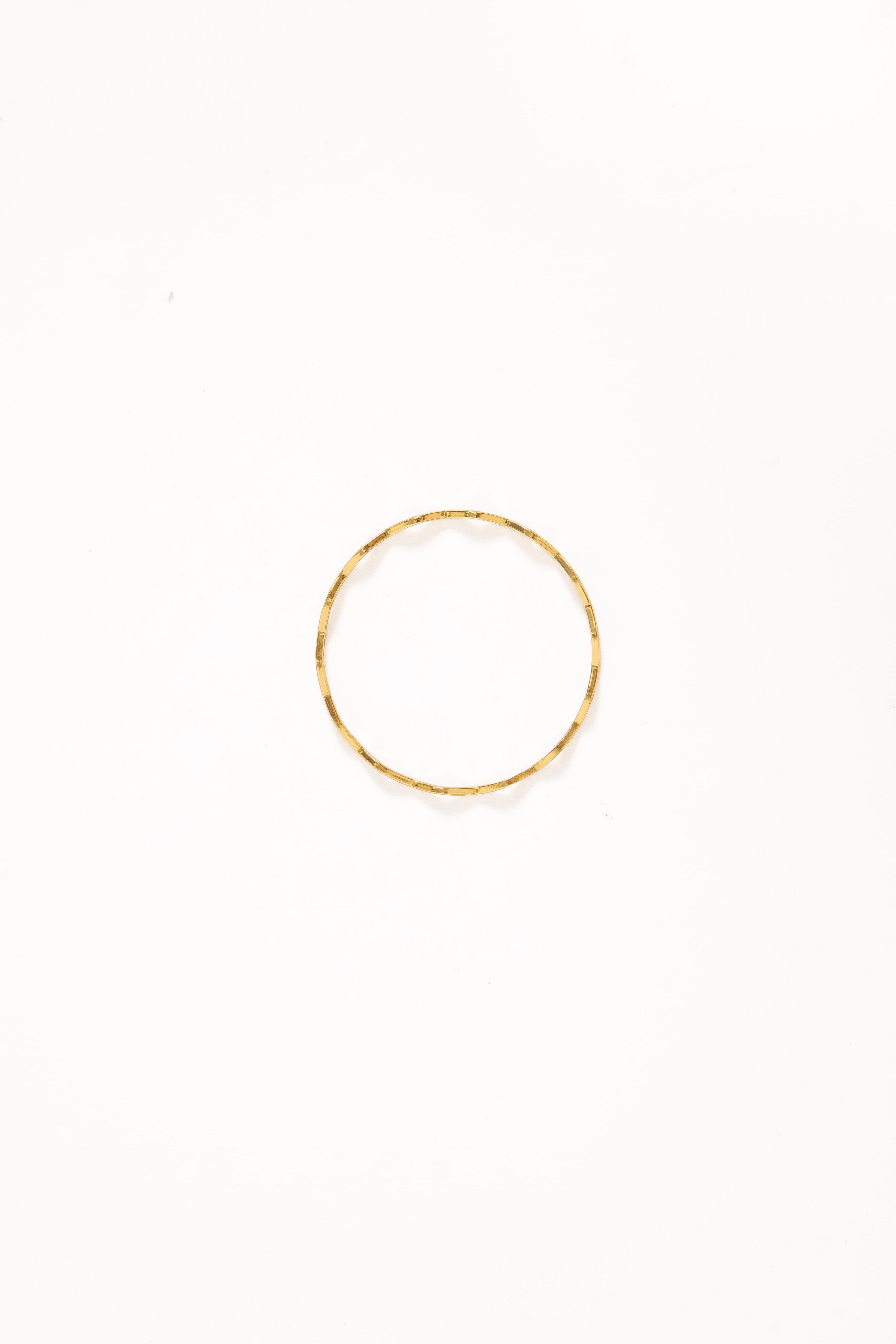 Layla Wave Bangle - Gold