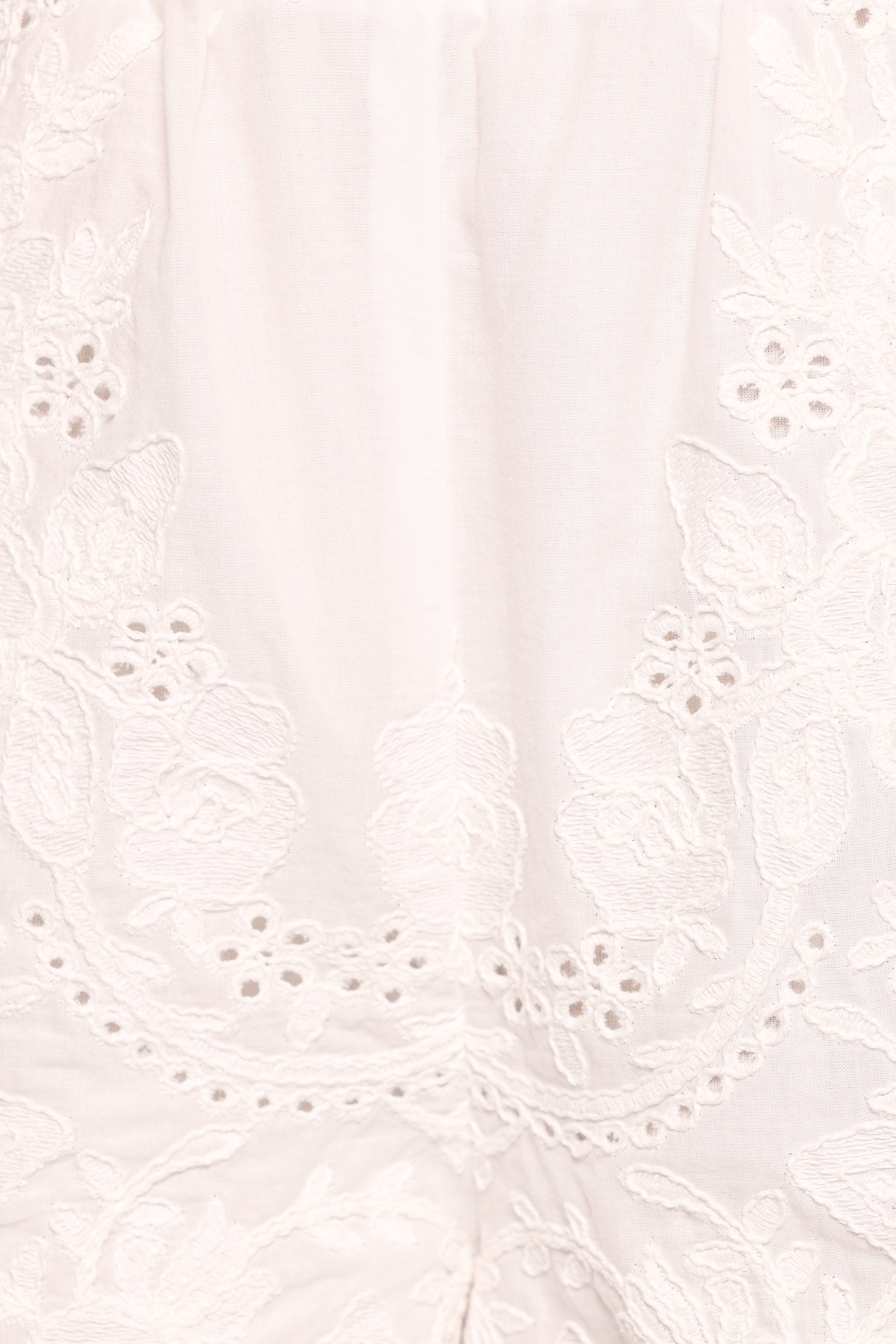Tanis Embroidered Shorts - White